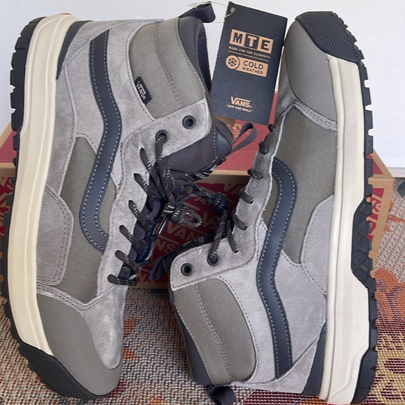 Vans Men’s Sneakers Ultrarange Exo
Drizzle
VN0A5KS5KAQ
Sneakers Boots - Picture 11 of 16